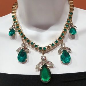 🌺Beautiful Statement Gold/Rhinestones Neckless